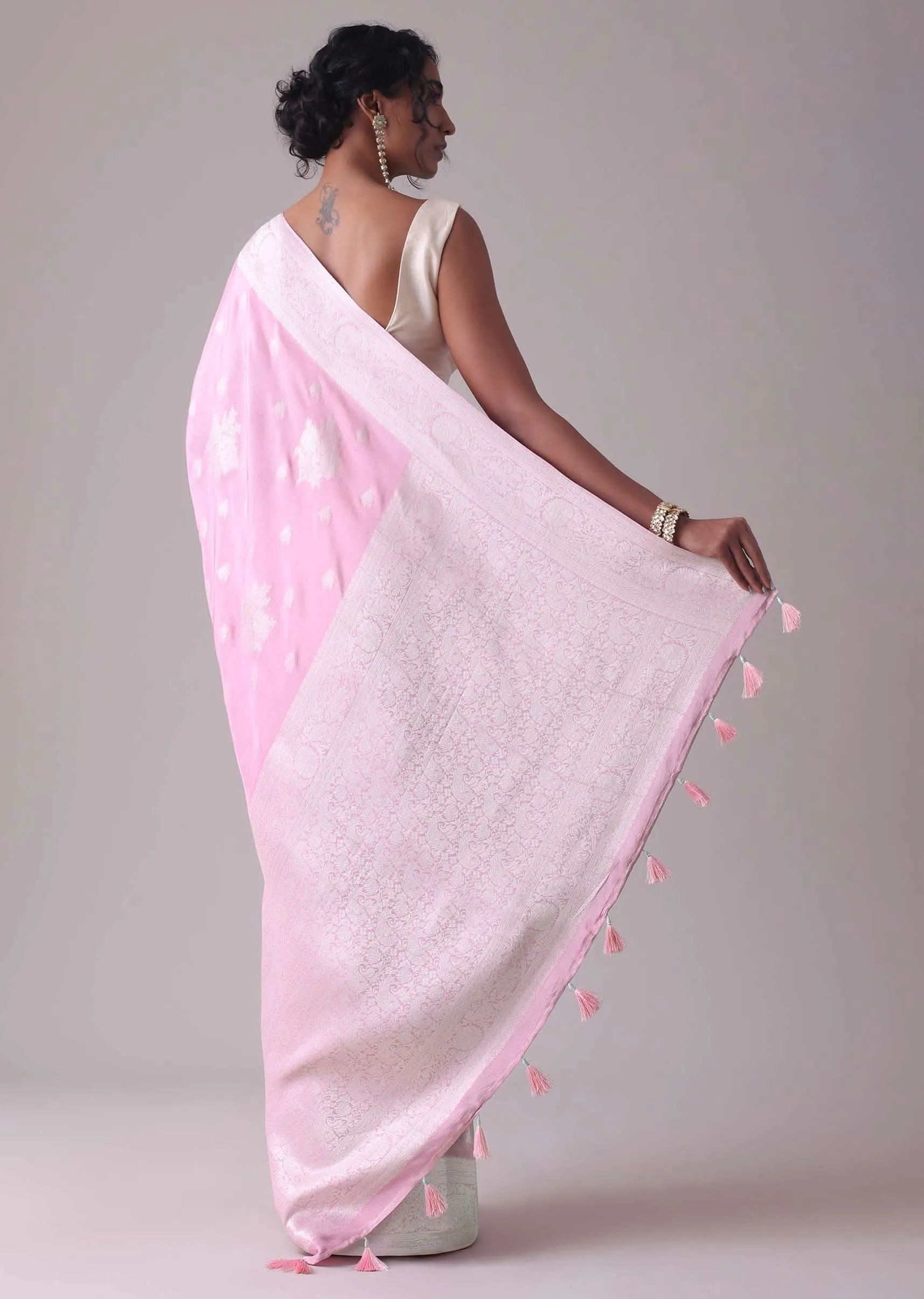 Lilac Sachet Pink Woven Saree In Dola Silk And Silver Weave